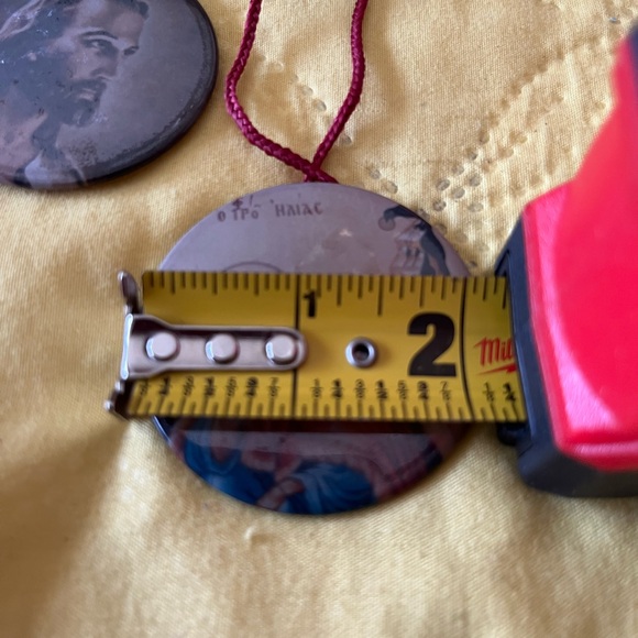 Religious hanging button (2) - Picture 3 of 3